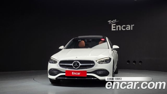 Mercedes-Benz C-Class 2026 — photo 3