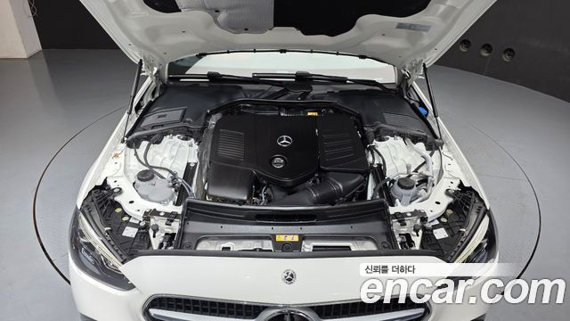 Mercedes-Benz C-Class 2026 — photo 6