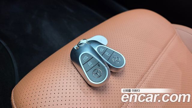 Mercedes-Benz C-Class 2026 — photo 21