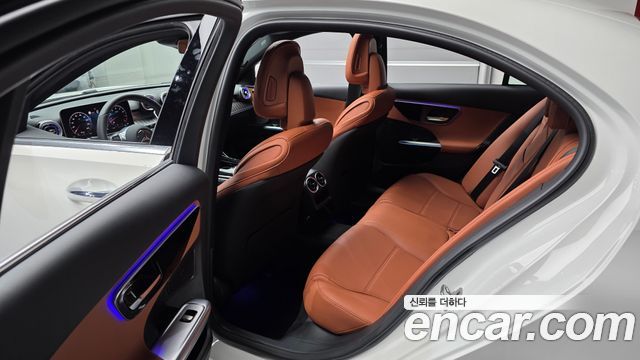 Mercedes-Benz C-Class 2026 — photo 24