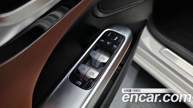 Mercedes-Benz C-Class 2026 — photo 28