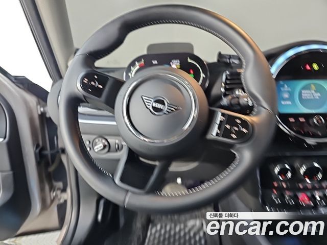 Mini Clubman 2023 — photo 9