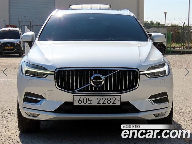 Volvo XC60 2019 — photo 2