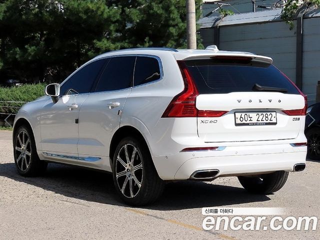 Volvo XC60 2019 — photo 3