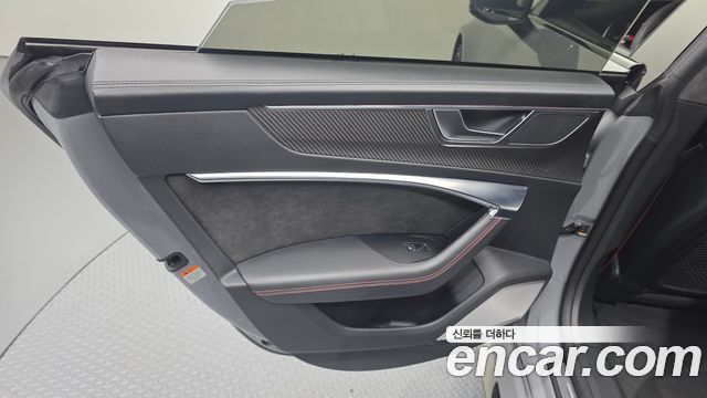 Audi RS7 2021 — photo 15