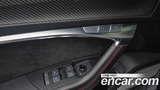 Audi RS7 2021 — photo 27