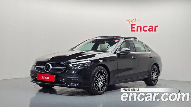 Mercedes-Benz C-Class 2026 — photo 1