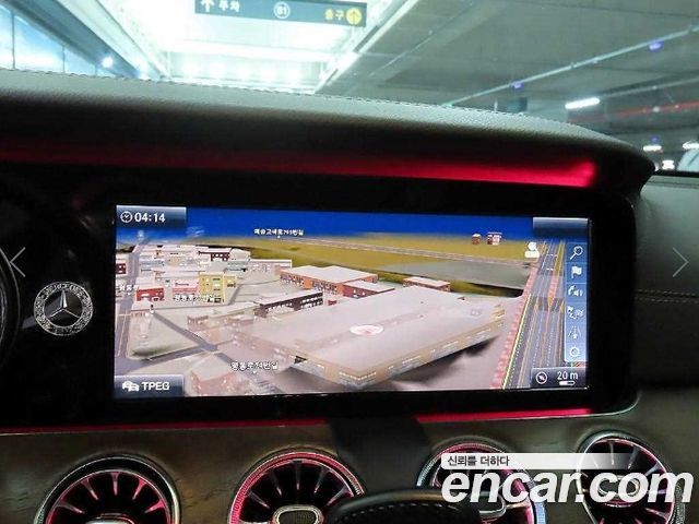 Mercedes-Benz E-Class 2017 — photo 13