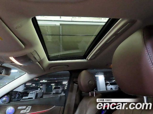 Mercedes-Benz E-Class 2017 — photo 16