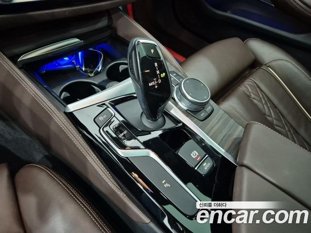 BMW 5-Series 2020 — photo 8