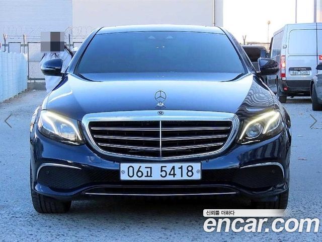 Mercedes-Benz E-Class 2018 — photo 2