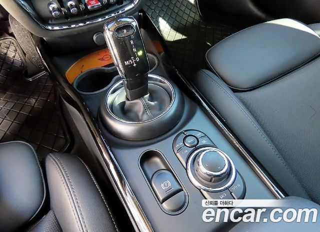 Mini Clubman 2024 — photo 9