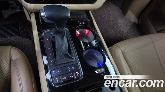 Kia Canival 2017 — photo 12
