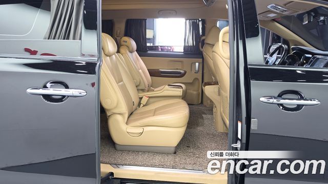 Kia Canival 2017 — photo 18