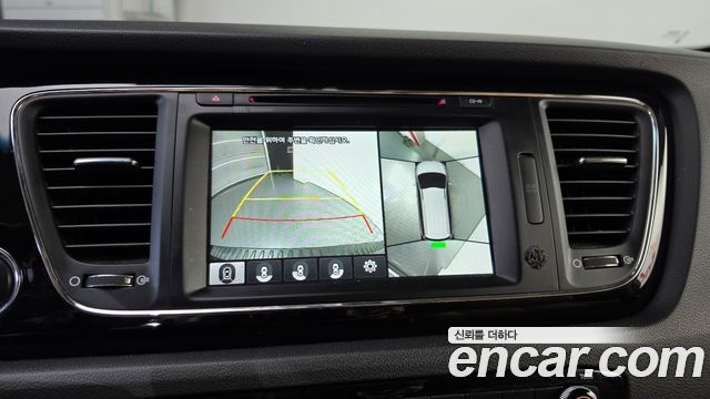 Kia Canival 2017 — photo 21