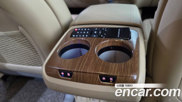 Kia Canival 2017 — photo 24