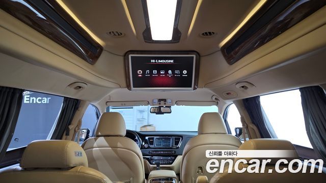 Kia Canival 2017 — photo 25