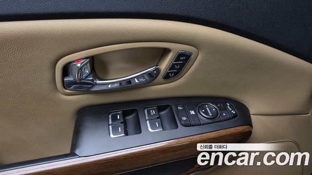 Kia Canival 2017 — photo 27