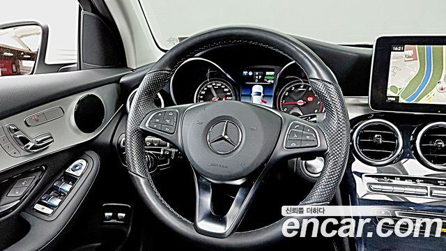 Mercedes-Benz GLC-Class 2019 — photo 7