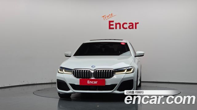 BMW 5-Series 2022 — photo 3