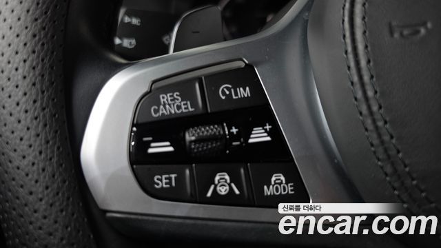 BMW 5-Series 2022 — photo 24