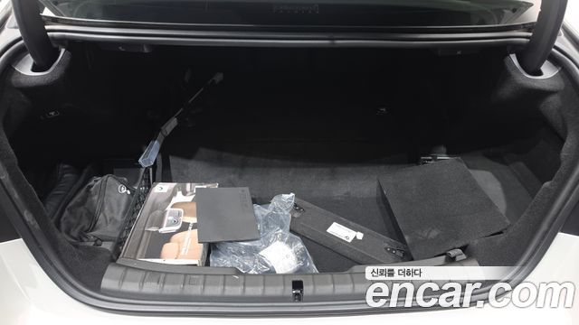 BMW 5-Series 2022 — photo 27