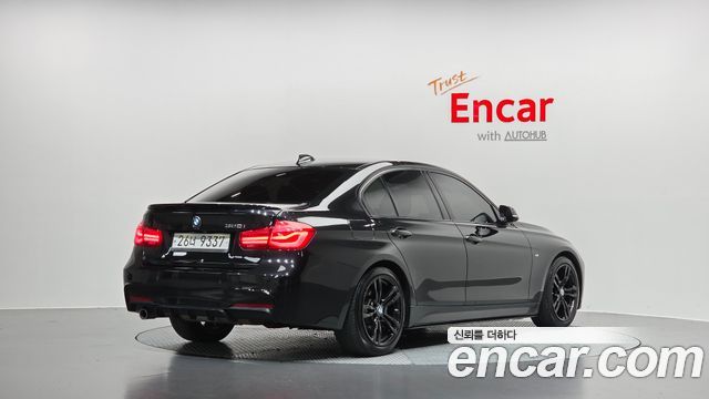 BMW 3-Series 2018 — photo 2