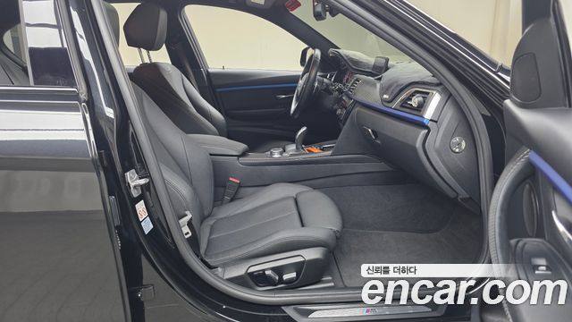 BMW 3-Series 2018 — photo 16