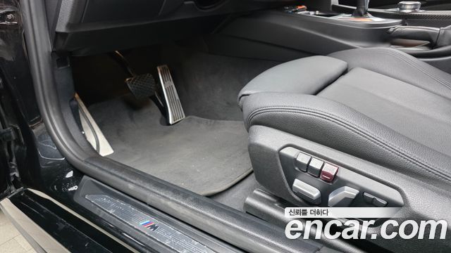 BMW 3-Series 2018 — photo 27