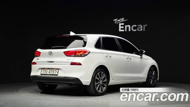 Hyundai i30 2018 — photo 2