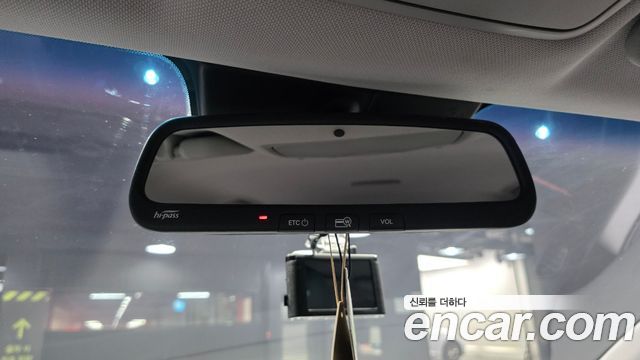 Hyundai i30 2018 — photo 23