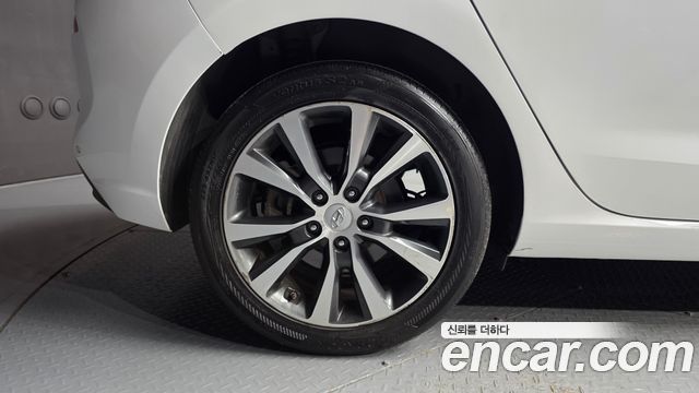 Hyundai i30 2018 — photo 7