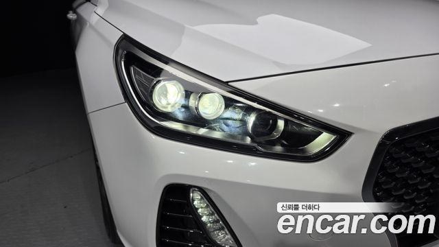 Hyundai i30 2018 — photo 8