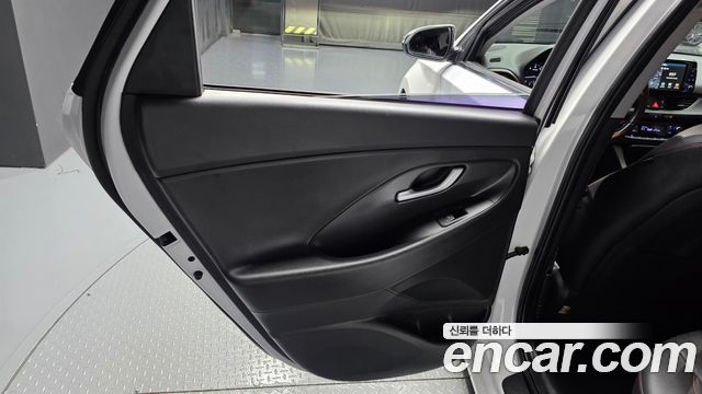 Hyundai i30 2018 — photo 15