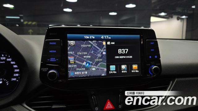 Hyundai i30 2018 — photo 32