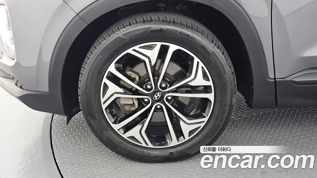 Hyundai Santafe 2019 — photo 5