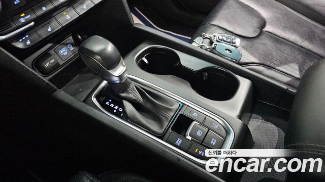 Hyundai Santafe 2019 — photo 12
