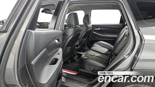 Hyundai Santafe 2019 — photo 17