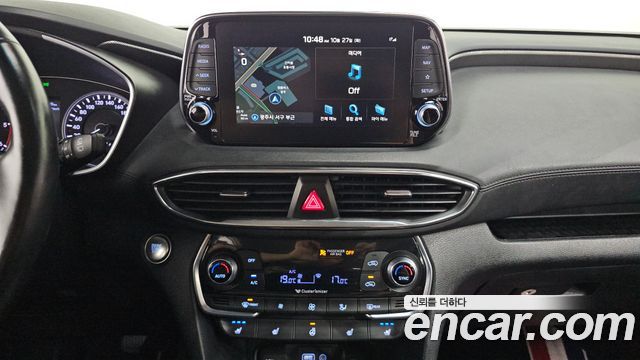 Hyundai Santafe 2019 — photo 18