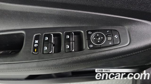 Hyundai Santafe 2019 — photo 27