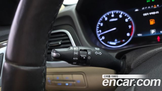 Hyundai Genesis 2015 — photo 37