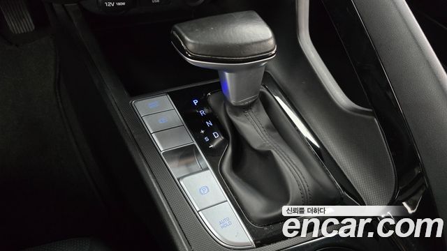 Hyundai AVANTE 2021 — photo 12