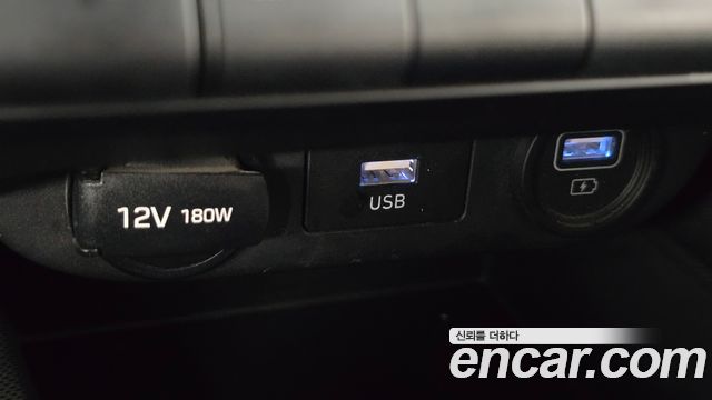 Hyundai AVANTE 2021 — photo 19