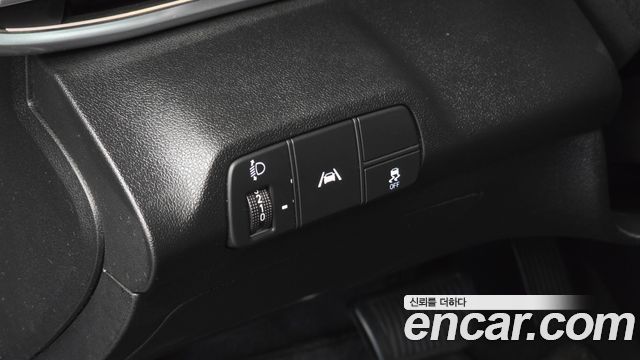 Hyundai AVANTE 2021 — photo 26