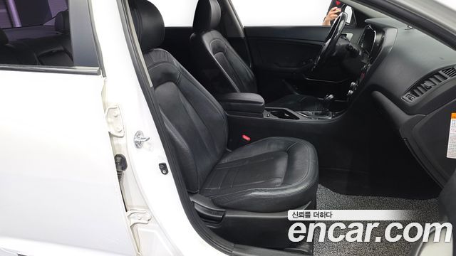 Kia K5 2013 — photo 17