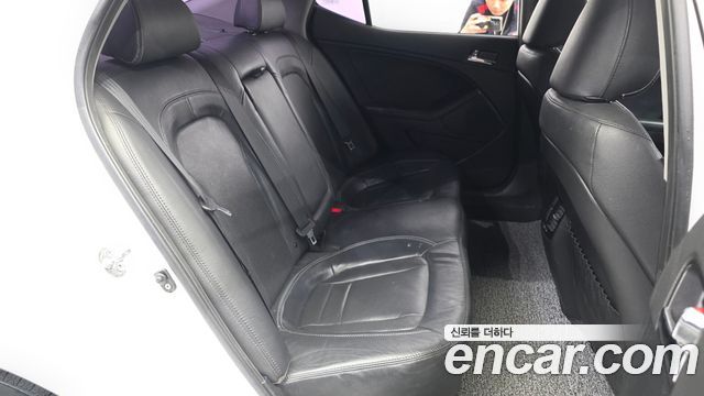 Kia K5 2013 — photo 18