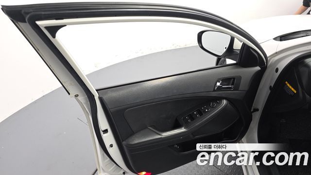 Kia K5 2013 — photo 14