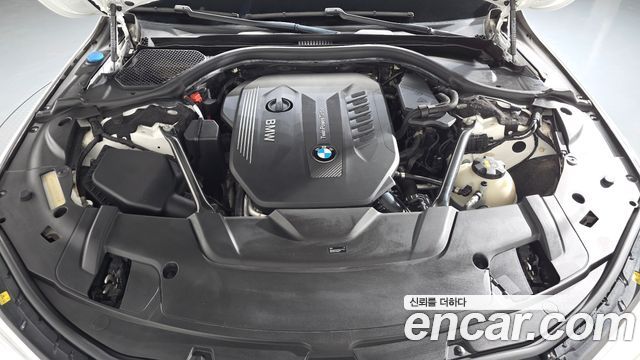 BMW 7-Series 2018 — photo 6