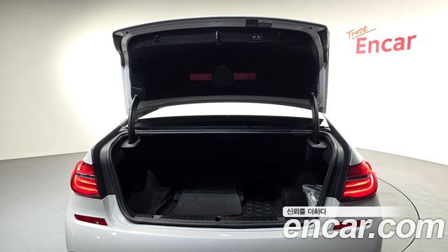 BMW 7-Series 2018 — photo 20