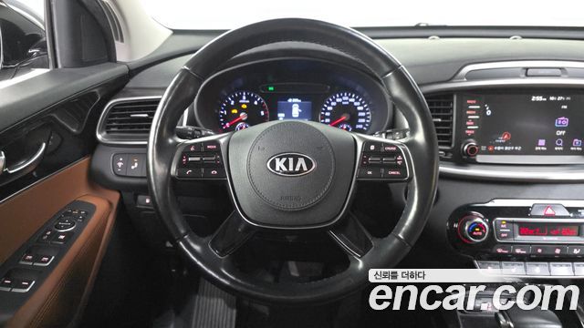 Kia Sorento 2018 — photo 19
